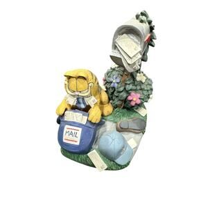 Danbury Mint 1993 Garfield Return to Sender Postman Mail Man Figurine - HBN